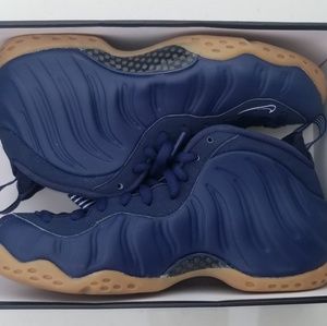 Navy blue foamposite
